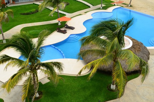 2013 08 01 Puerto Escondido- The Pool-1