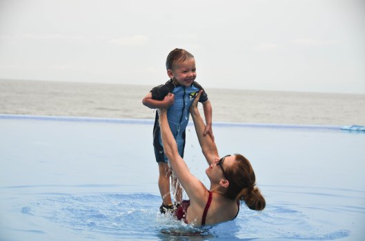 2013 08 01 Puerto Escondido- The Pool-14