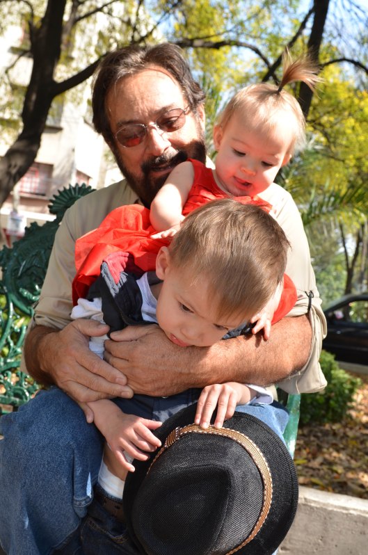 2013 11 22 Sitting with Grandpa Arled-8